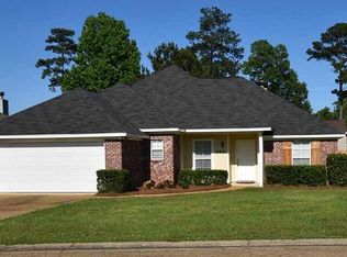 509 Edgewater Branch Dr, Brandon, MS 39042