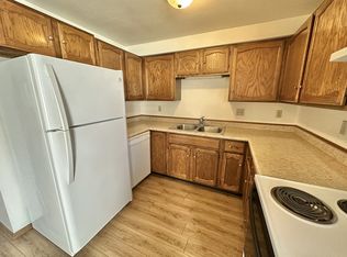2149 Michelle Ct #F, Appleton, WI 54914