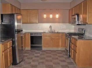 1000 Grove St, Newton, KS 67114