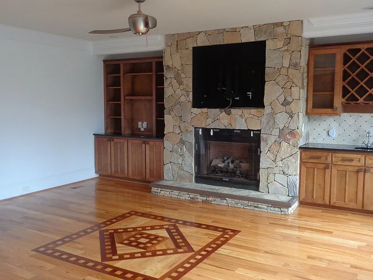701 McDonald Ave — Photo 11