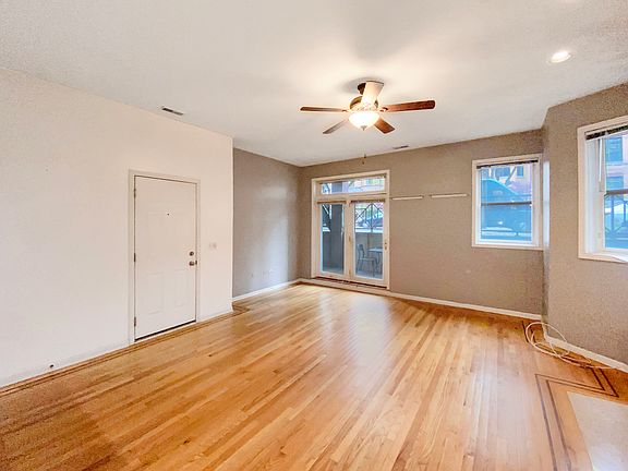 4th image of 4108 N Kenmore Ave #G