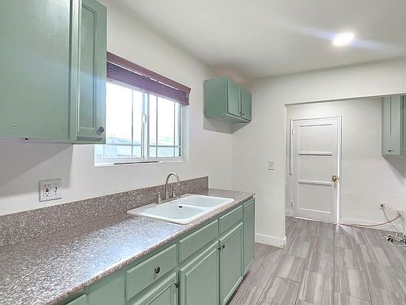 3rd image of 8154 Potter Ave