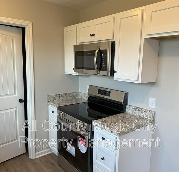 1604 Alan Perryman Ave — Photo 3
