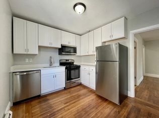 150 Acorn St APT 3, Providence, RI 02903