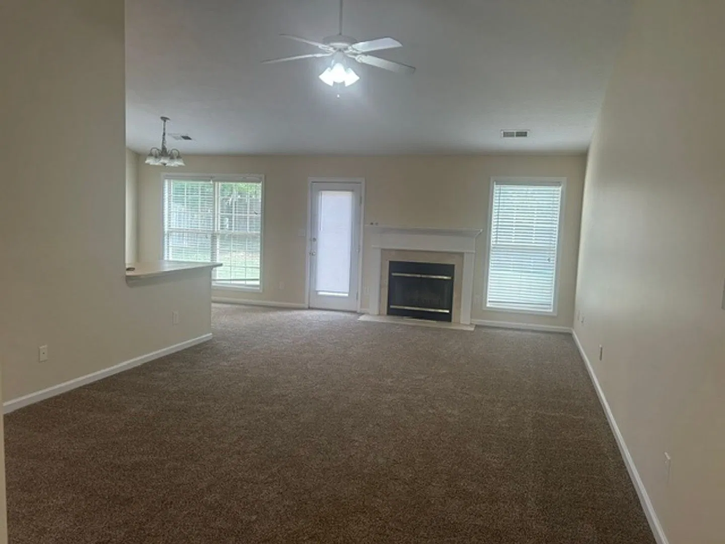 Masterson Station Split-bedroom ranch home 260909 — Photo 4