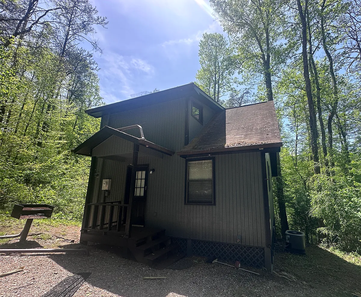 Building Photo - 140 Alpine Way #140