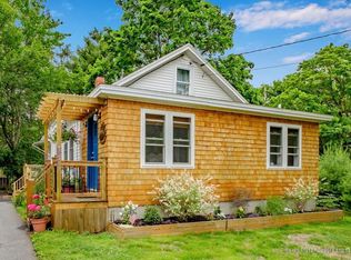 256 Middle Rd, Falmouth, ME 04105