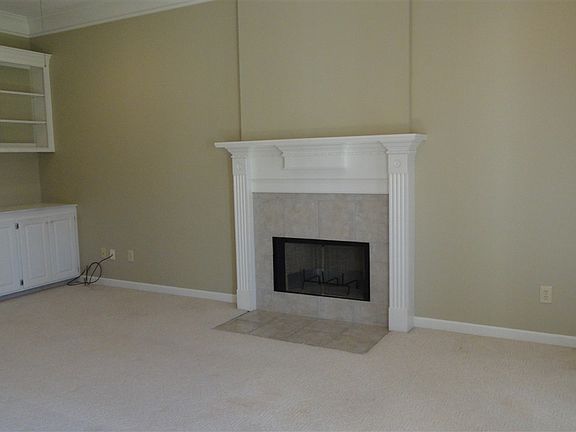 4th image of 129 Holmar Dr
