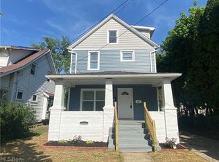 761 Carlysle St, Akron, OH 44310
