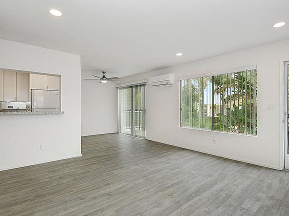 3rd image of 1114 Thomas Ave #0