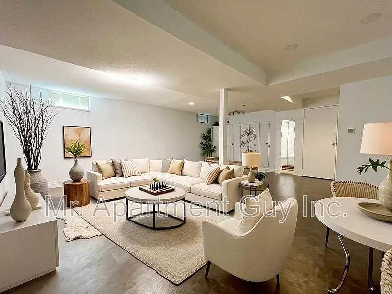 3 bed, 2.5 bath, $2,695 — Photo 4