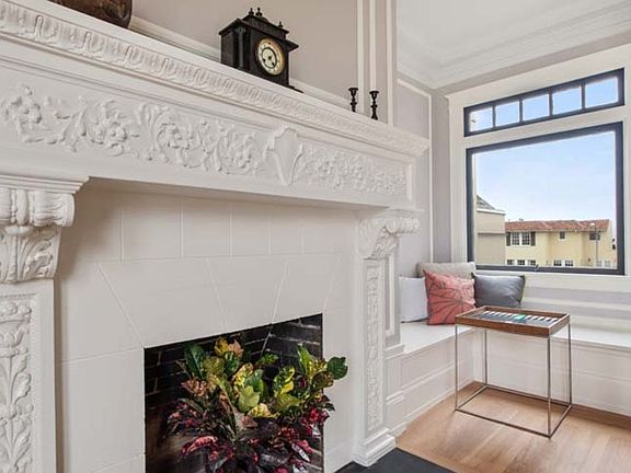 3rd image of 2621 Lake St