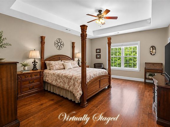 5th image of 1520 N Woodland Dr