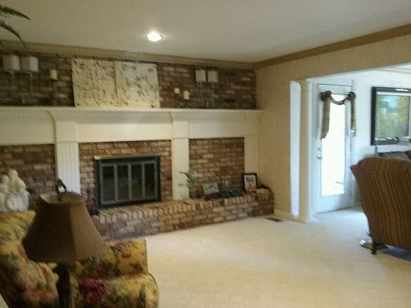 2nd image of 1638 W Deborah Dr