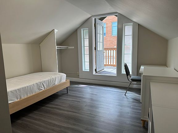 3rd image of 4307 11th Ave NE #8