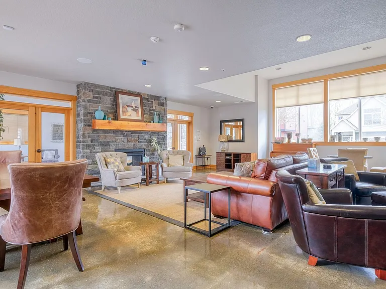 17098 Berkeley Ln — Photo 6