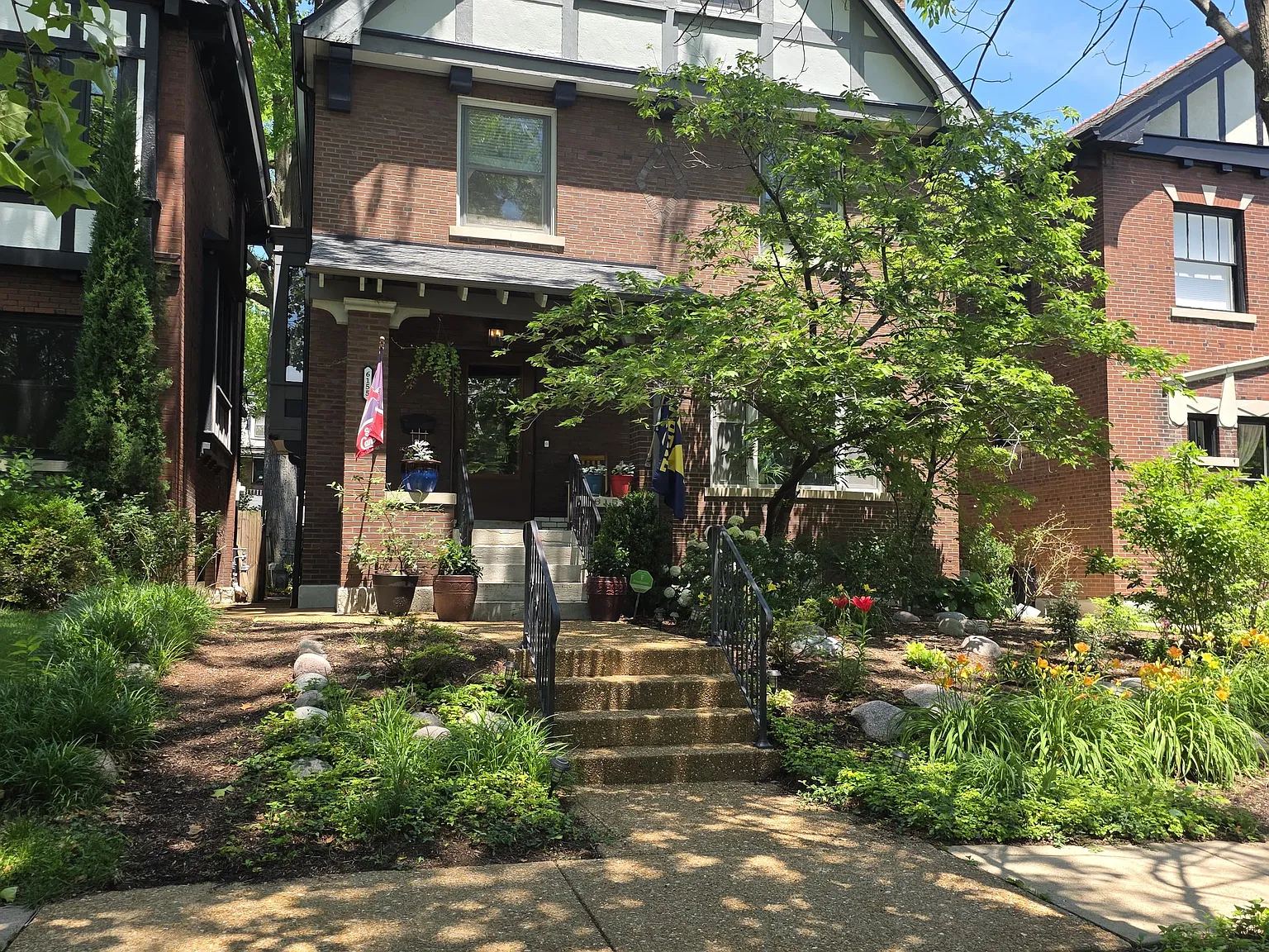5 bed, 2557 sqft, $4,800 — Photo 1