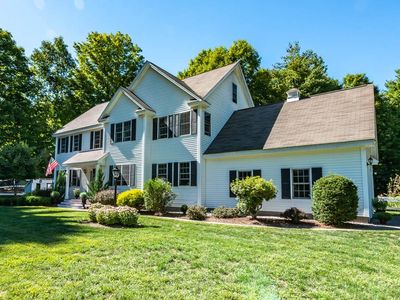 3 April Ln, Pepperell, MA, 01463