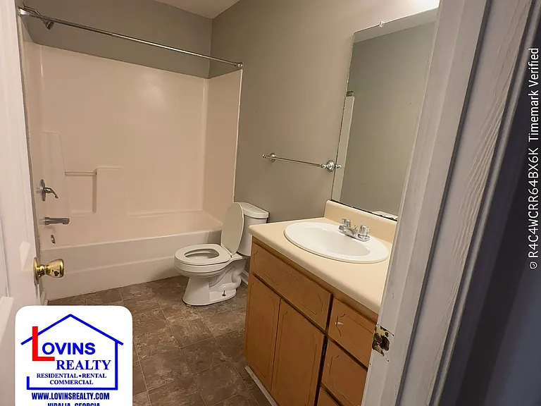 507 Green St #B — Photo 8