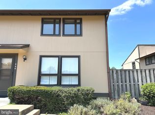 548 W Court Gln, Glen Burnie, MD 21061