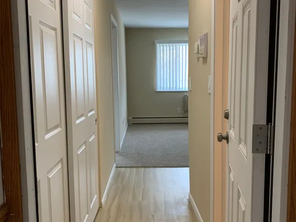 Imperial House, 151 E Dekora St #107, Saukville, WI 53080