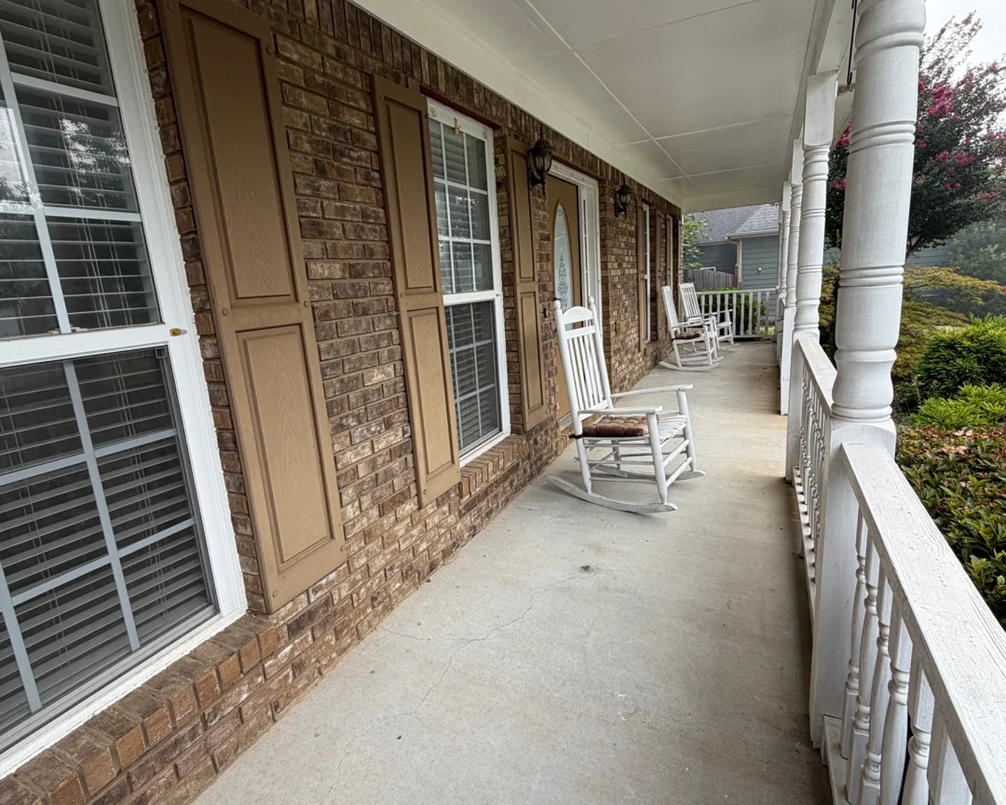 4 bed, 2371 sqft, $2,375 — Photo 2