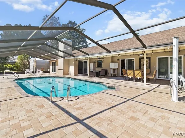 7618 W Golf Club St, Crystal River, FL 34429