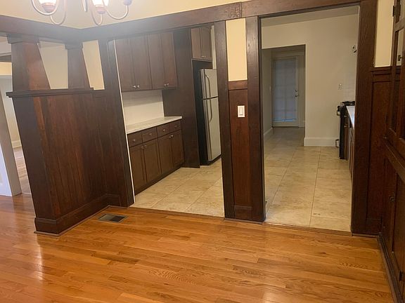 4th image of 919 N Oakland Ave #1