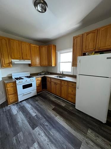 1st image of 290 Prescott St