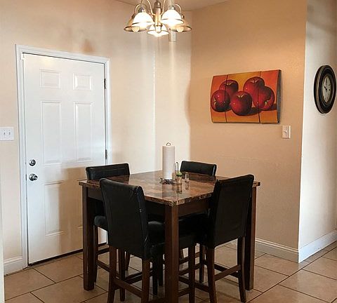 4th image of 13555 S Quartz Ave