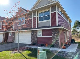 9872 5th Street Ln N, Lake Elmo, MN 55042