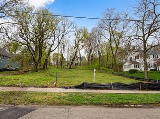 1 Geneva Rd, Saint Charles, IL 60174