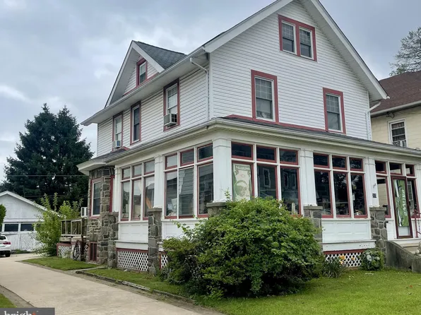 215 S Cedar Ln, Upper Darby, PA 19082