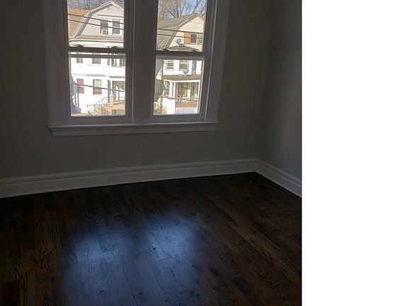 5th image of 193 Woodside Ave APT 1