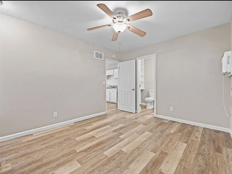 The Dalton Apartments — Photo 9