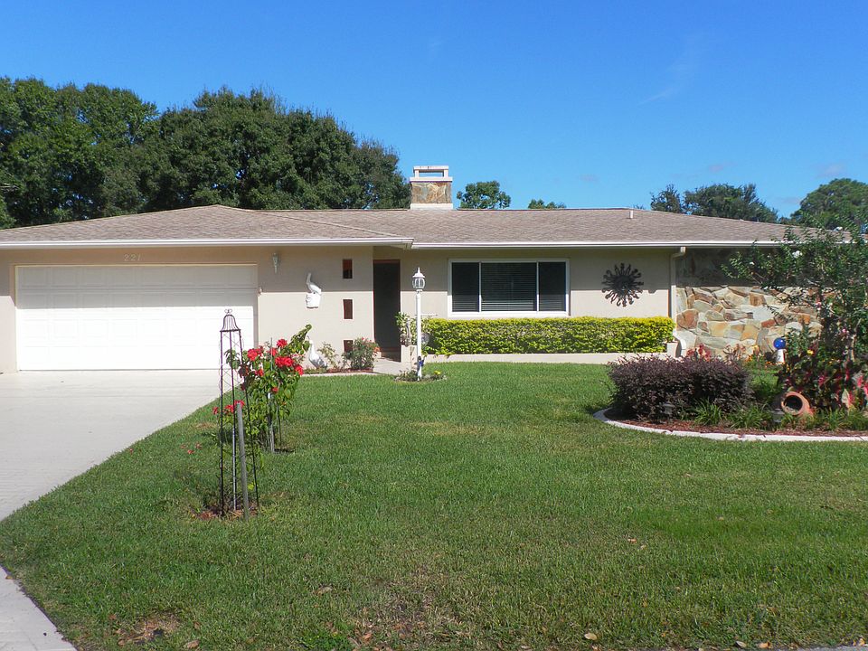 1st image of 221 Lakerim Ct