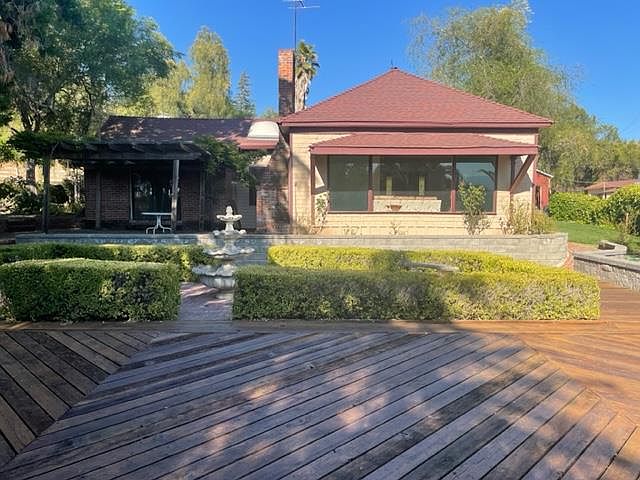 1st image of 3441 Grossmont Dr