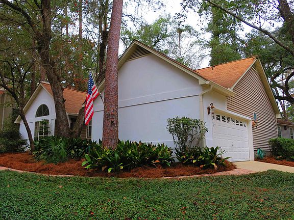 2nd image of 4444 Bay Shore Cir