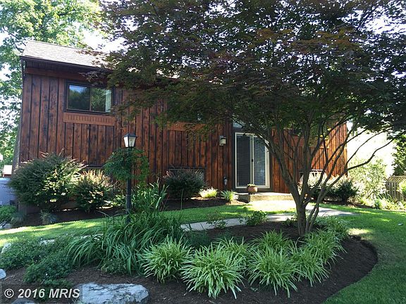 2nd image of 968 Saint Margarets Dr