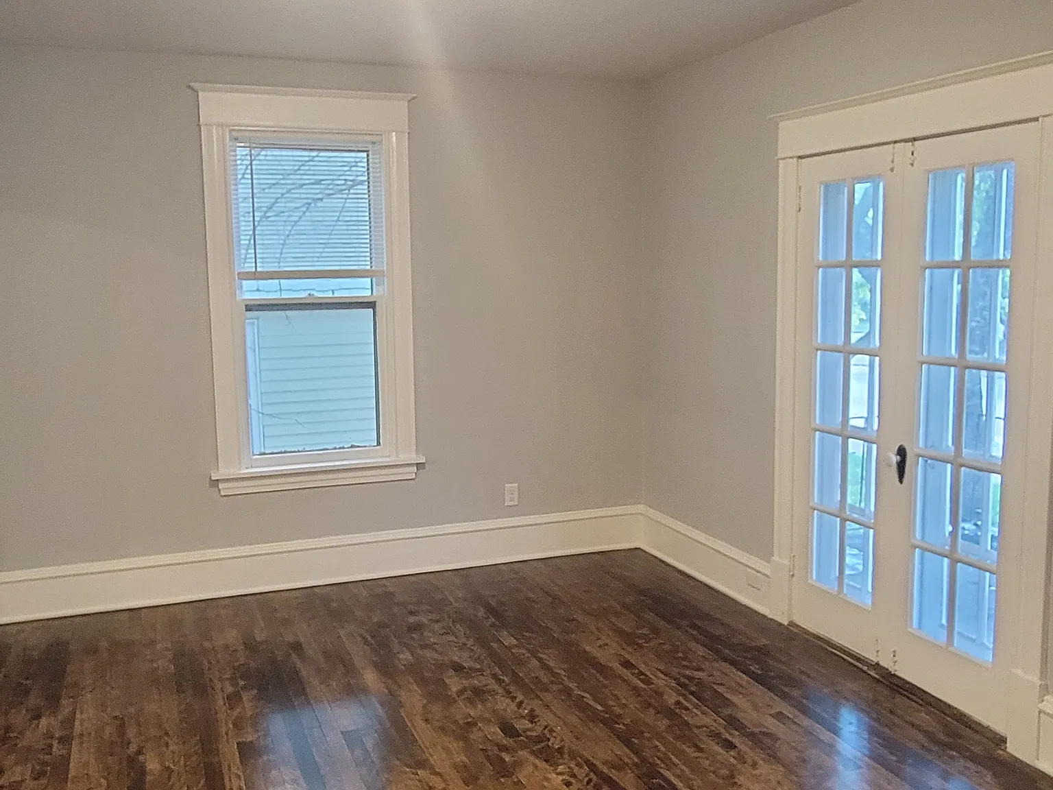 5 bed, 4000 sqft, $3,000 — Photo 4