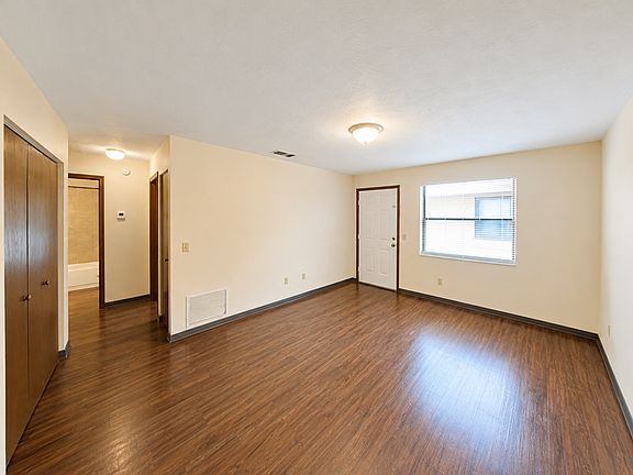 4th image of 510 SE 11th St #D