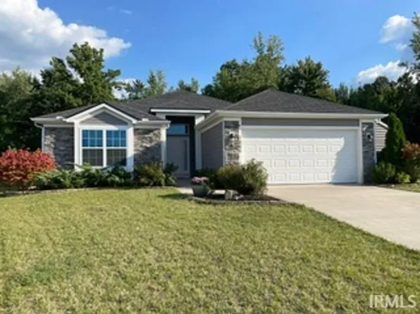 1804 Elizabethan Ct, Fort Wayne, IN 46818