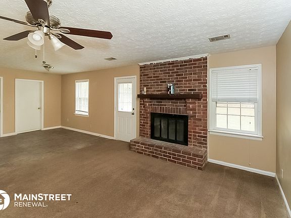 3rd image of 3469 Creekwood Dr SE
