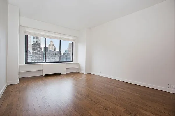 Rented by Manhattan Boutique Real Estate | media 19