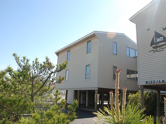 2nd image of 3601 Long Beach Blvd Unit 6
