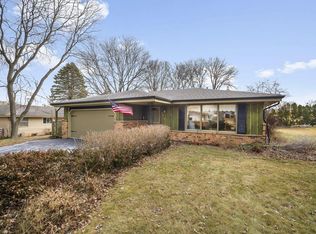 3520 S Russel Rd, New Berlin, WI 53151