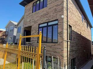 2921 S Farrell St, Chicago, IL 60608