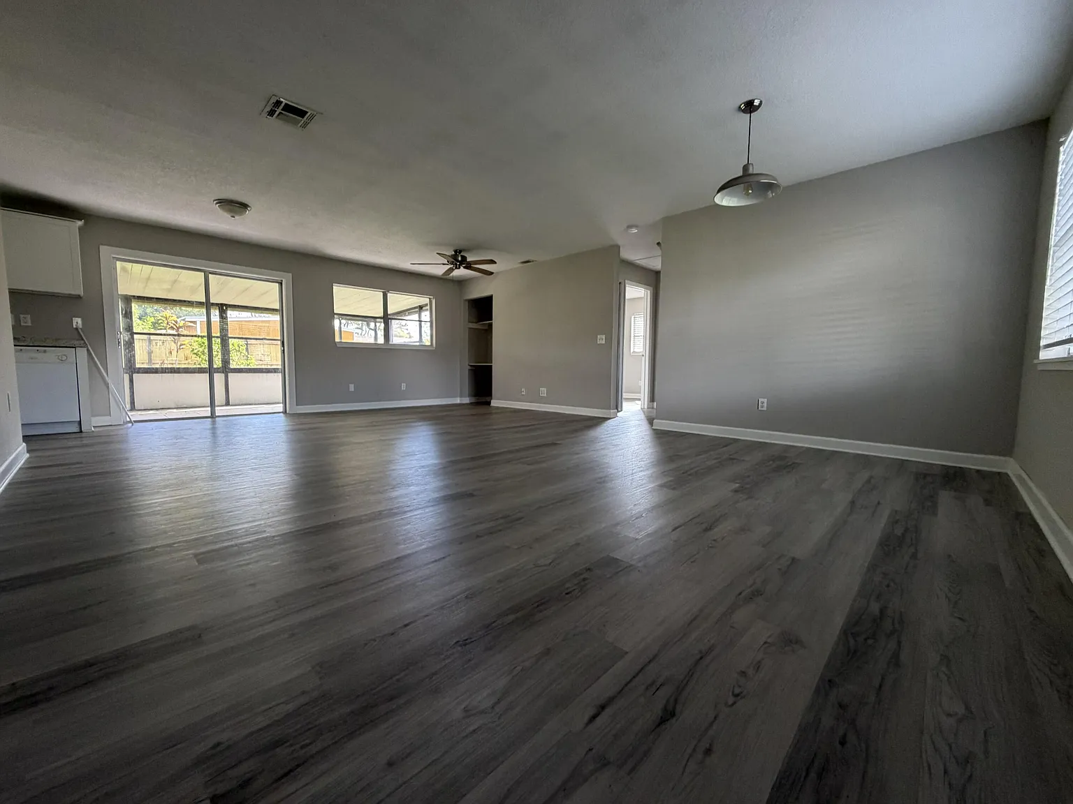 3 bed, 2.0 bath, 1430 sqft, $2,750 — Photo 2