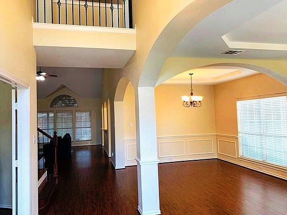 2nd image of 432 Kyle Ln