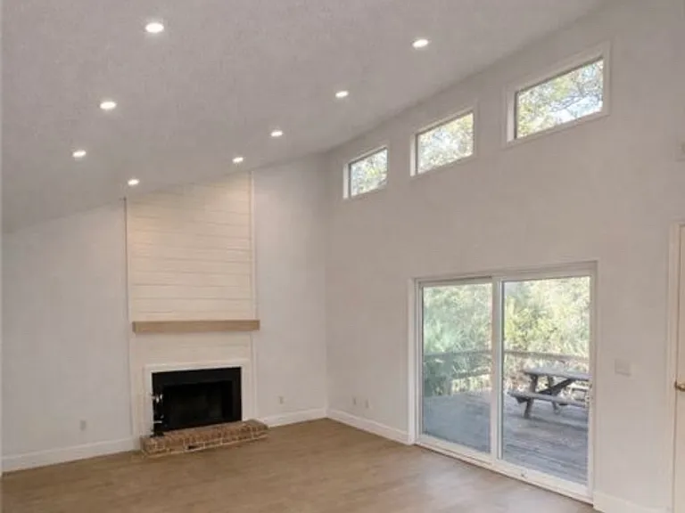 63 Navigator Ln — Photo 1